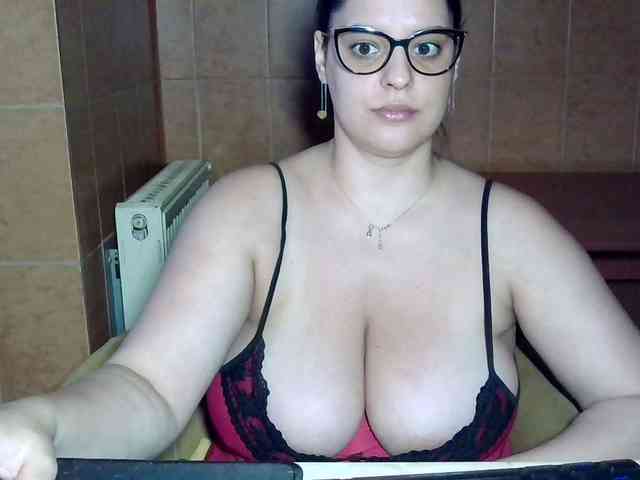 MoniqQuuen webcam