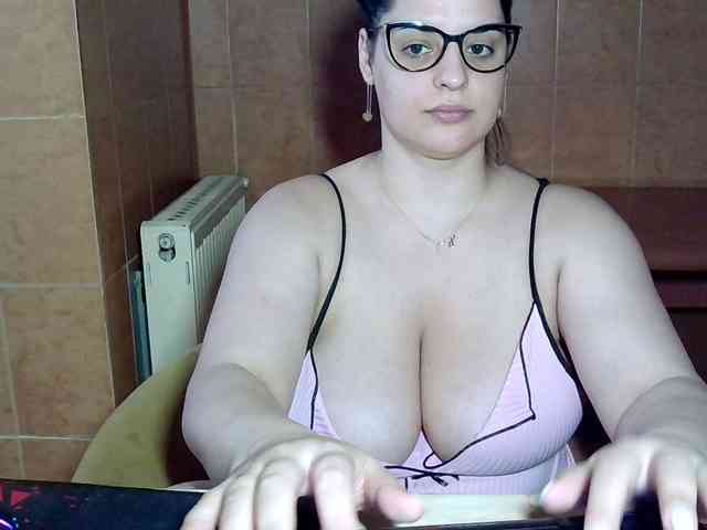 MoniqQuuen webcam