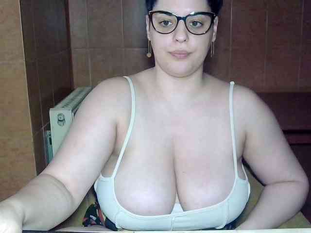 MoniqQuuen MoniqQuuen