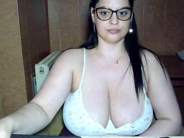 MoniqQuuen webcam