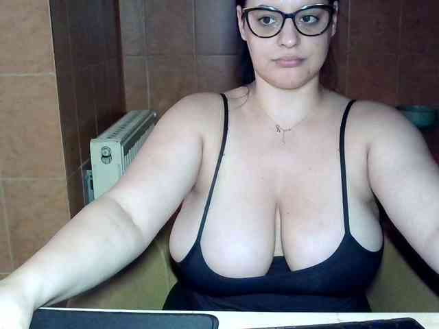 MoniqQuuen webcam