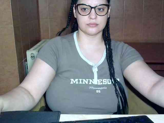 MoniqQuuen webcam