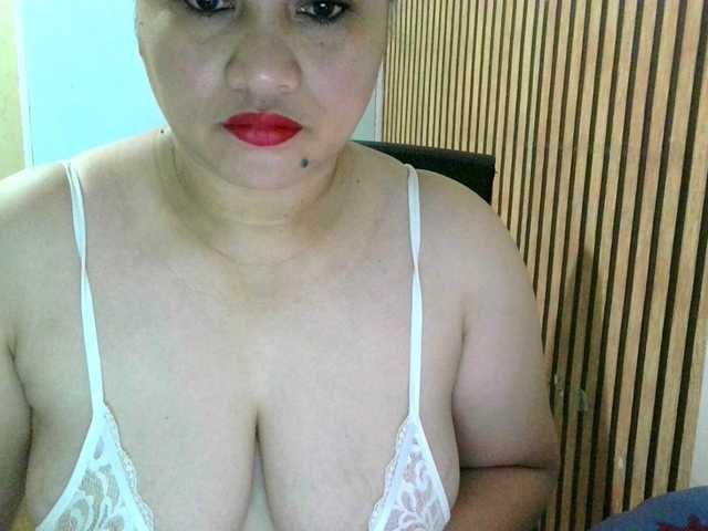soffia-mae live cam on BongaCams