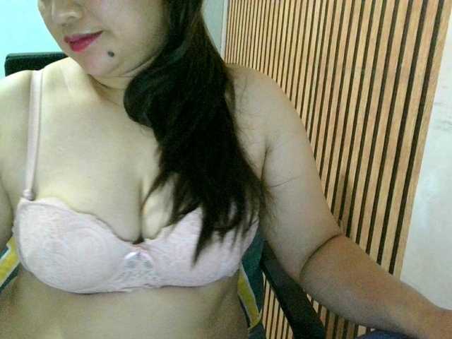 soffia-mae live cam on BongaCams