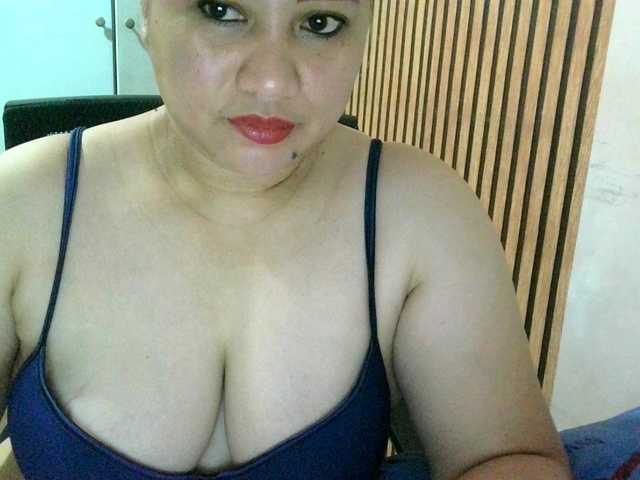 soffia-mae live cam on BongaCams
