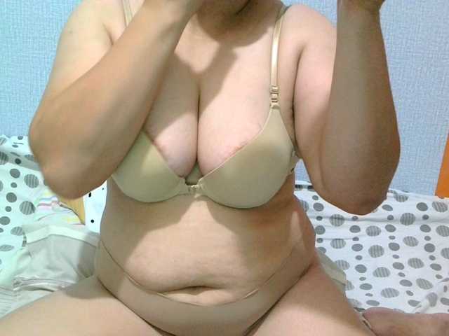 soffia-mae live cam on BongaCams