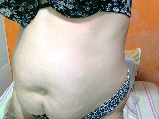 soffia-mae live cam on BongaCams