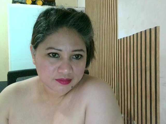 soffia-mae live cam on BongaCams
