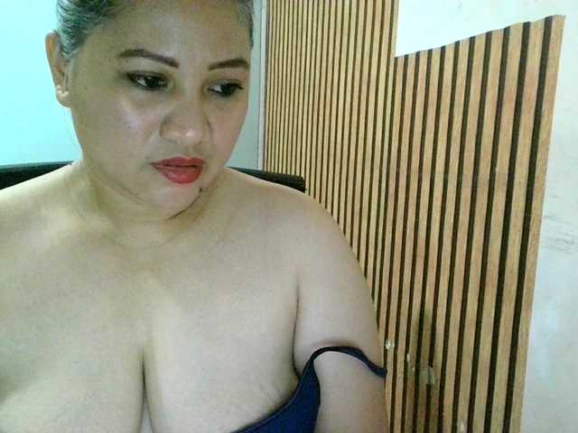 soffia-mae live cam on BongaCams