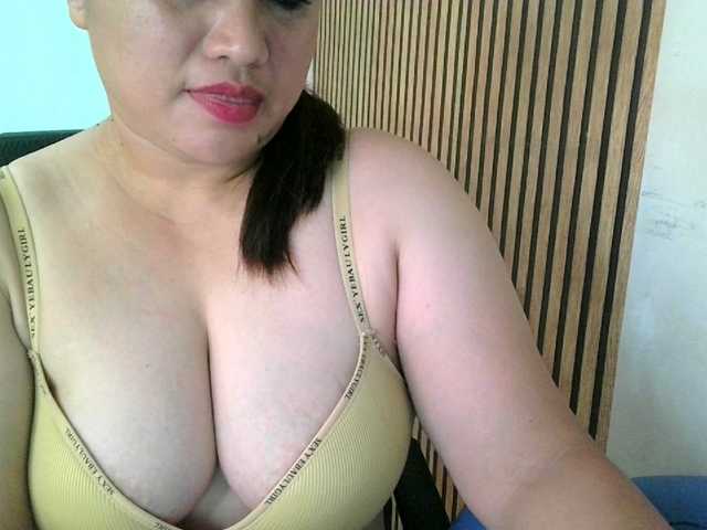 soffia-mae live cam on BongaCams