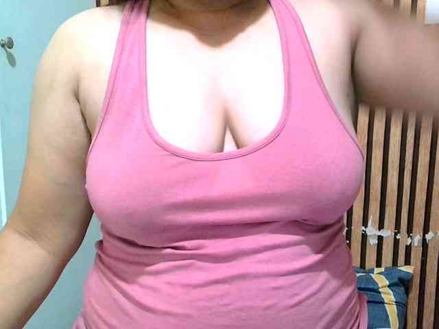 soffia-mae webcam