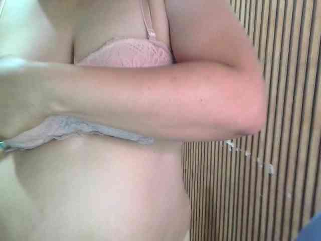 soffia-mae webcam