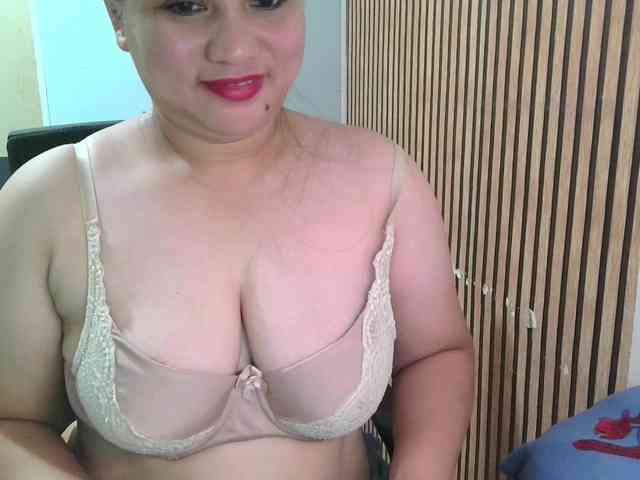 soffia-mae webcam