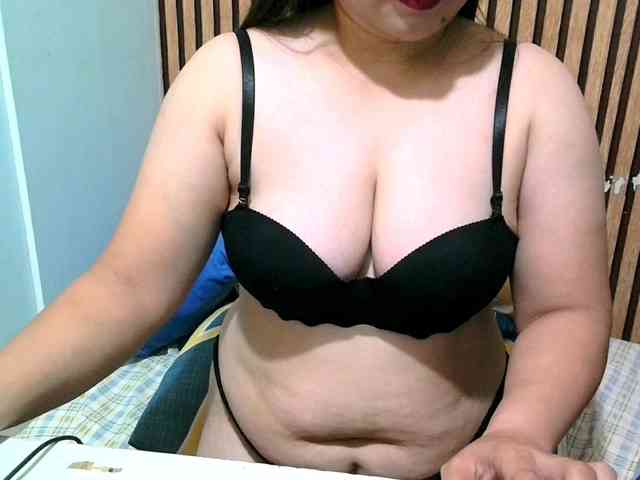 soffia-mae webcam
