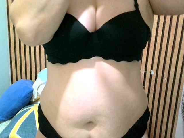 soffia-mae webcam