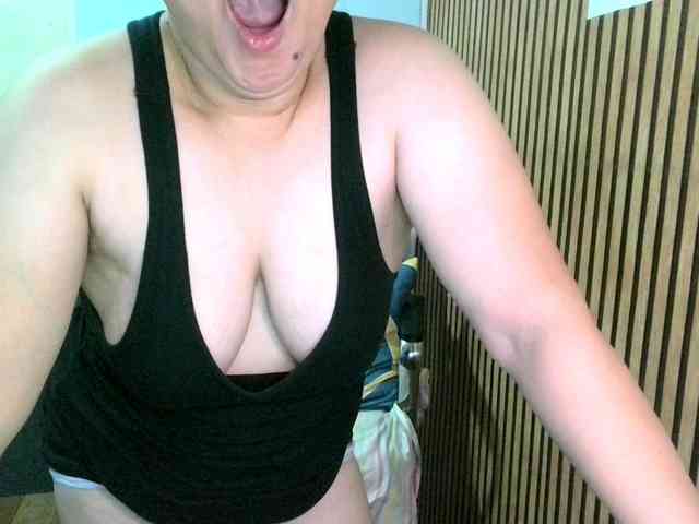 soffia-mae webcam