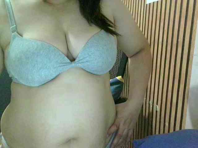 soffia-mae webcam