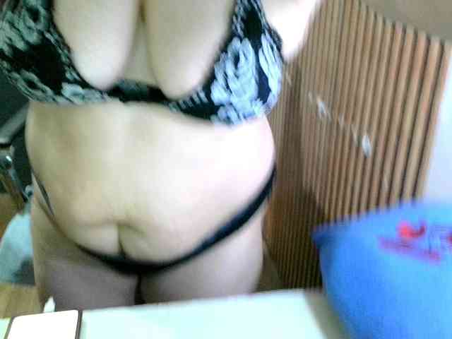 soffia-mae webcam