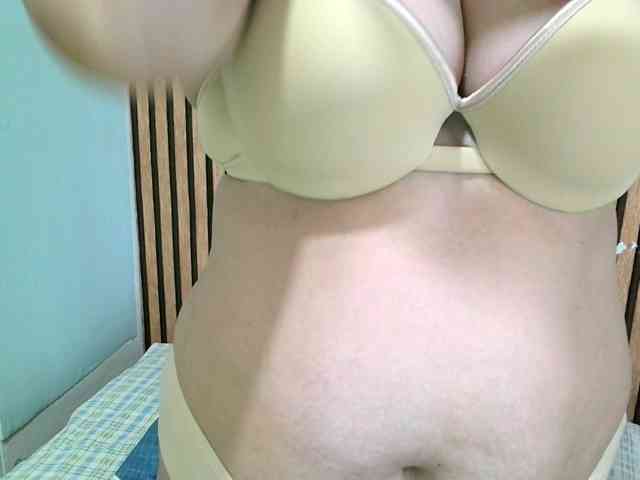 soffia-mae webcam