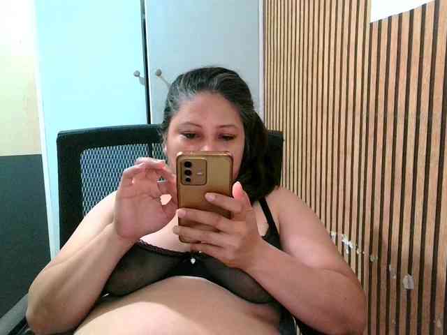 soffia-mae webcam