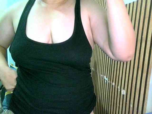 soffia-mae webcam