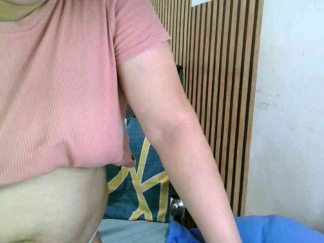 soffia-mae webcam