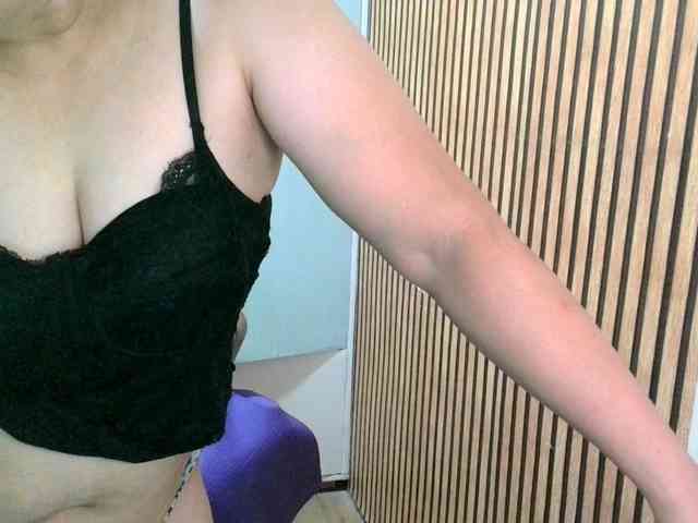 soffia-mae webcam