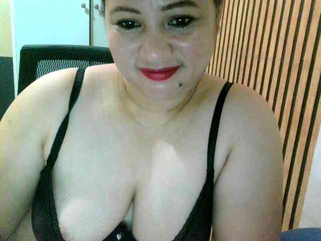 soffia-mae webcam