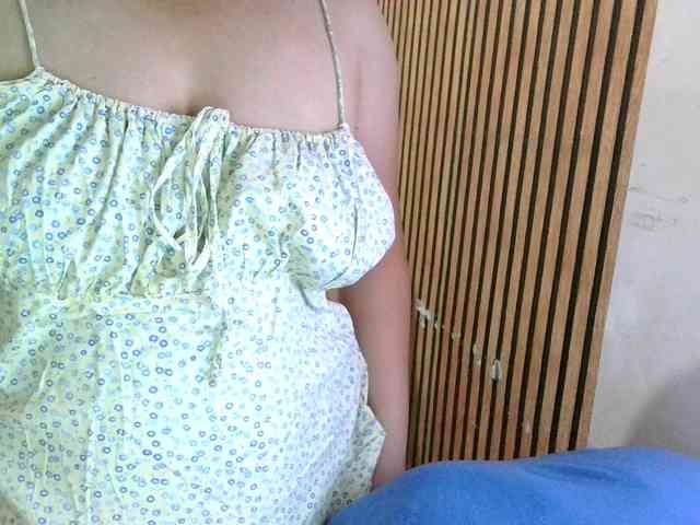 soffia-mae webcam