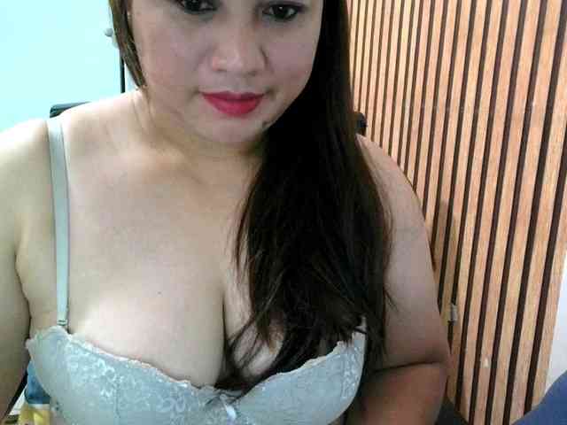 soffia-mae Live Webcam on BongaCams