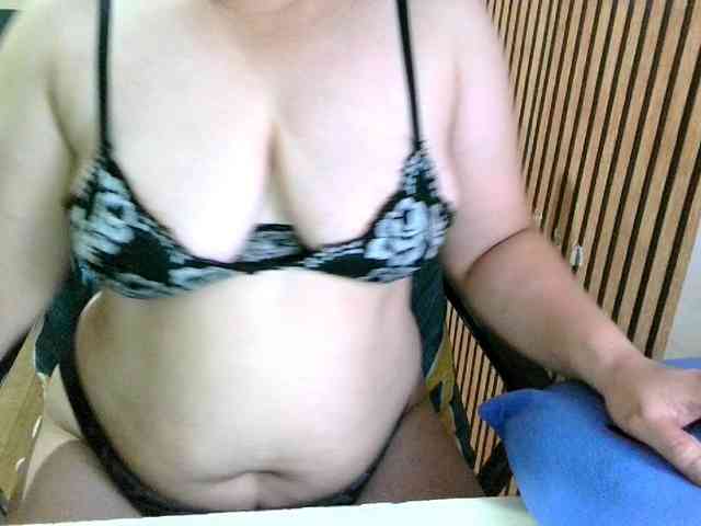 soffia-mae Live Webcam on BongaCams
