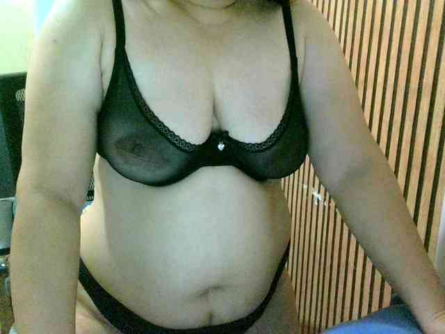 soffia-mae webcam