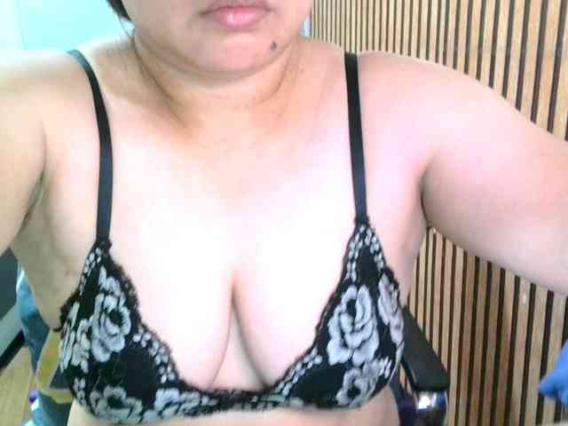 soffia-mae webcam
