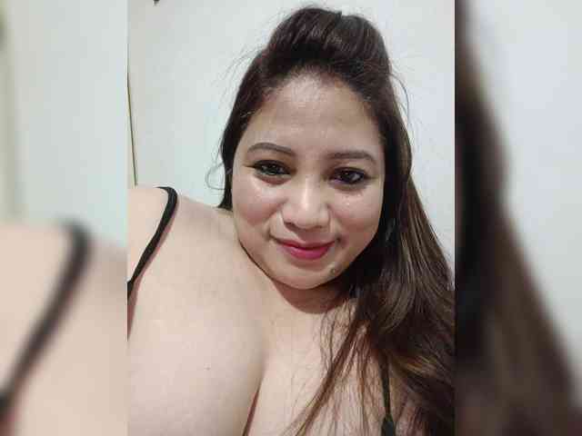 soffia-mae webcam