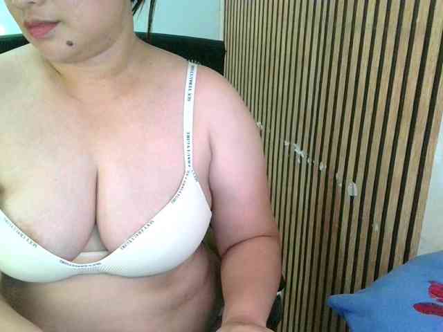 soffia-mae webcam