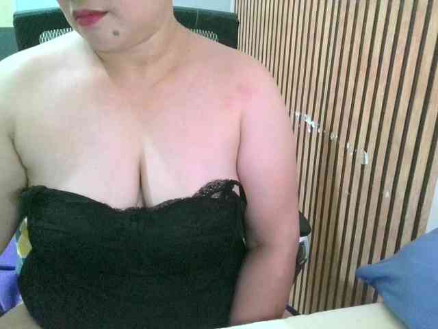 soffia-mae webcam