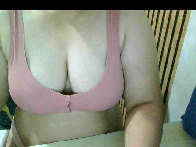 soffia-mae webcam
