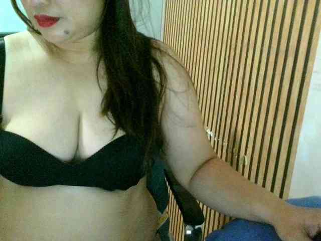 soffia-mae webcam