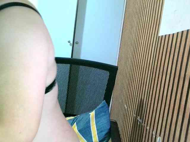 soffia-mae webcam