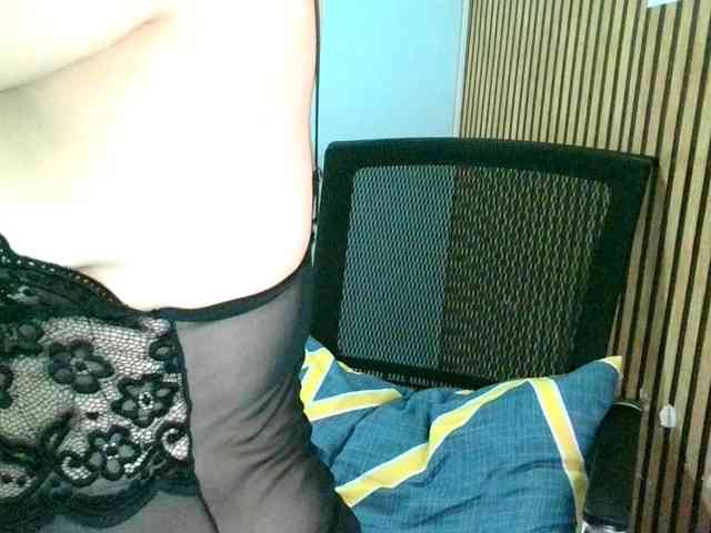 soffia-mae webcam