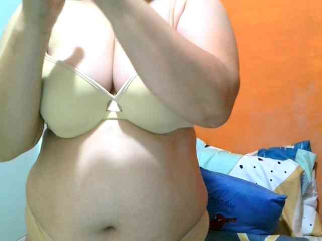 soffia-mae webcam