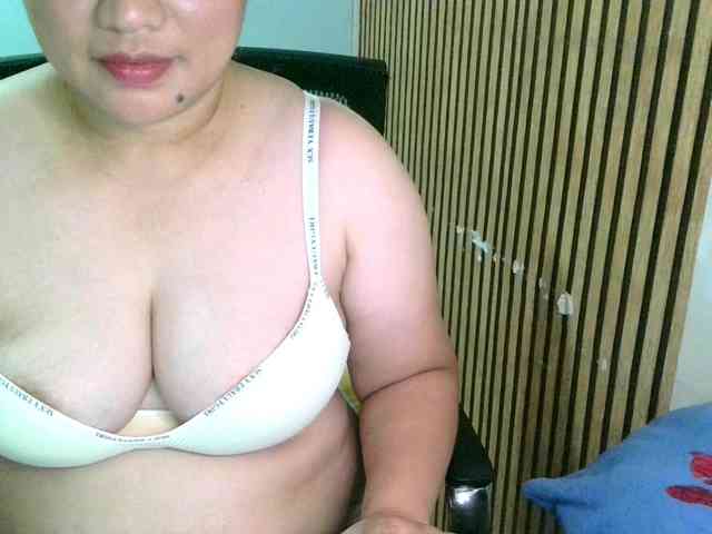 soffia-mae webcam