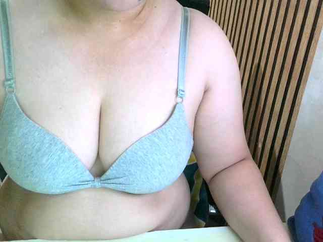 soffia-mae webcam