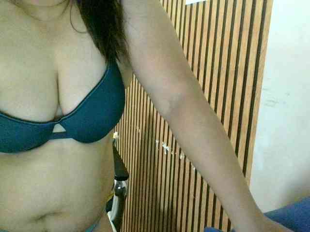 soffia-mae webcam
