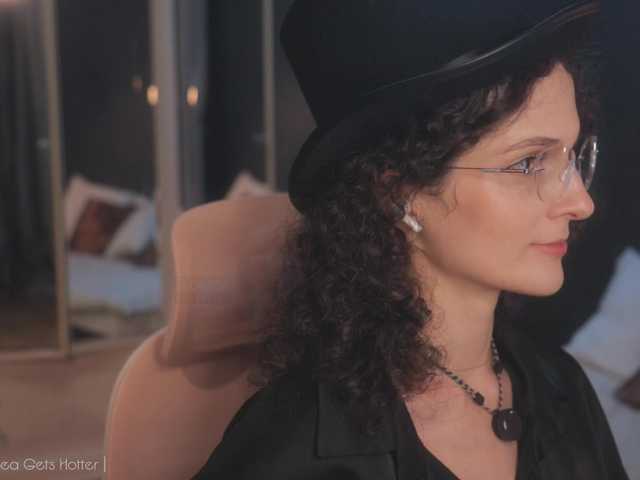 ARTA-live live cam on BongaCams