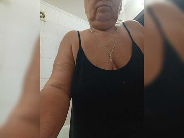Arlisaac, live now on BongaCams