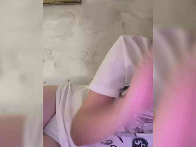 JesicaHouse Live Webcam on BongaCams