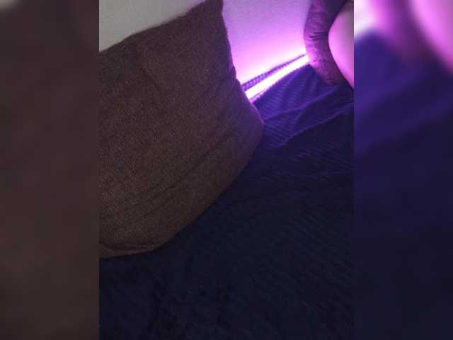 Plohishi2 live cam on BongaCams