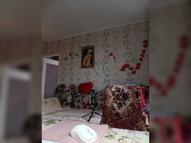 Alenushka888 live cam on BongaCams