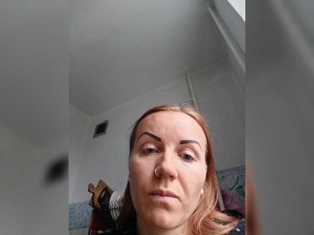 Alenushka888 live cam on BongaCams
